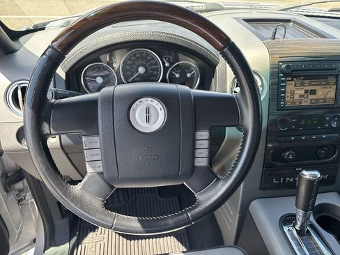 Used 2007 Lincoln Mark LT 4x4 image 15