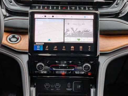 Used 2024 Jeep Grand Cherokee Summit image 17