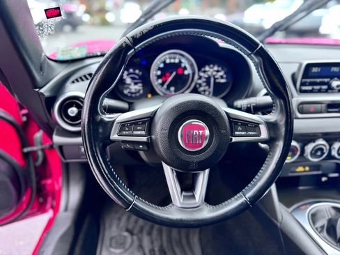 Used 2018 FIAT 124 Spider Classica image 39