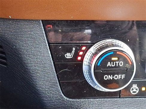 Used 2022 Mitsubishi Outlander SEL image 25