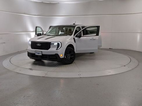 New 2026 Ford Maverick Lariat w/ Black Appearance Package image 12