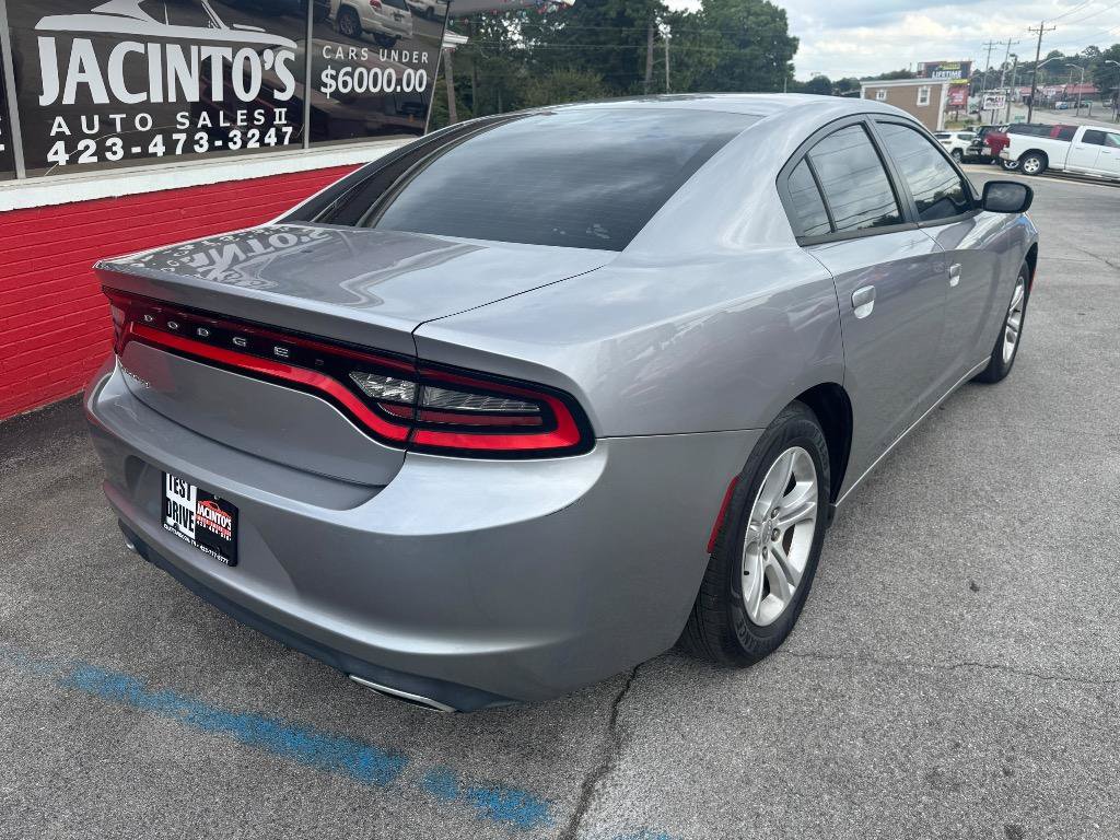 Used 2016 Dodge Charger SE RWD image 9
