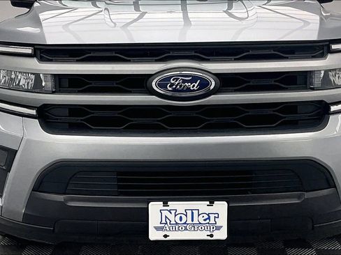 Used 2024 Ford Expedition Max XLT image 29