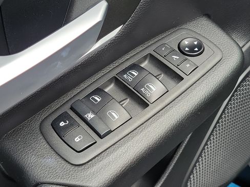 Used 2021 RAM 1500 Big Horn AWD/4WD image 18