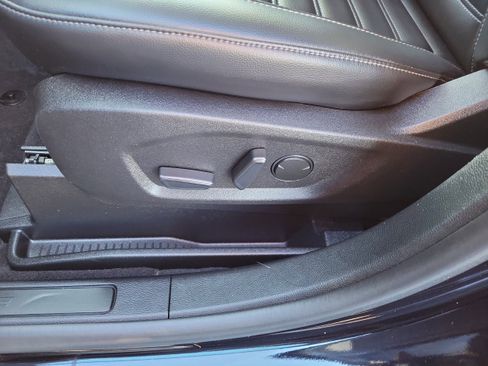 Used 2024 Ford Edge SEL w/ Convenience Package image 19