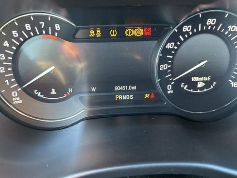 Used 2017 Lincoln MKC Premiere image 18