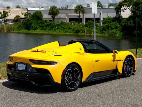 Used 2023 Maserati MC20 Spyder RWD image 3