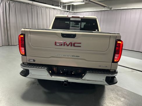 New 2026 GMC Sierra 1500 SLE image 6