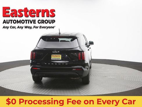 Used 2022 Kia Sorento LX FWD image 37