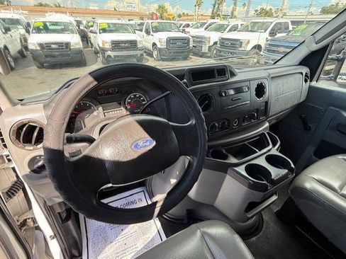 Used 2009 Ford E-350 and Econoline 350 Super Duty image 15