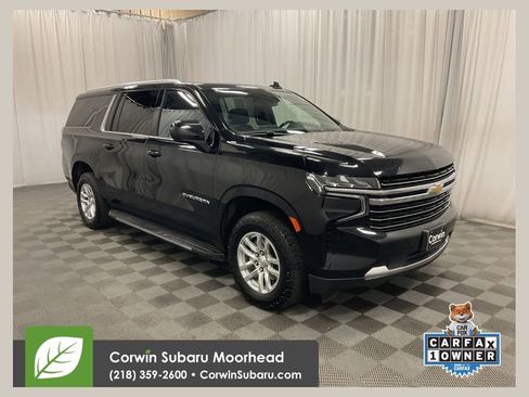 Used 2024 Chevrolet Suburban LT image 1