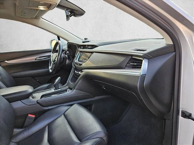 Used 2019 Cadillac XT5 Premium Luxury FWD image 17