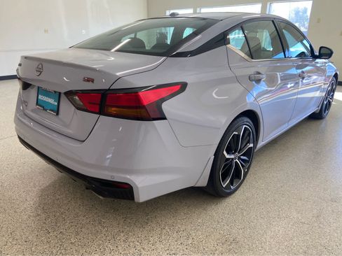 Used 2024 Nissan Altima 2.5 SR image 5