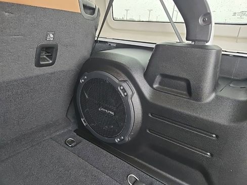 Used 2022 Jeep Wrangler Unlimited Sahara w/ Cold Weather Group image 27