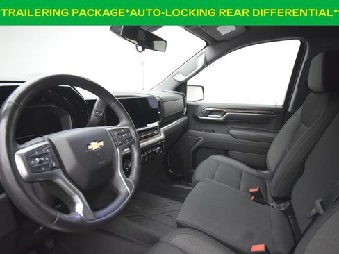 Used 2022 Chevrolet Silverado 1500 LT AWD/4WD image 11