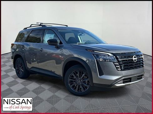 New 2026 Nissan Pathfinder SL w/ SL Premium Package AWD/4WD image 1