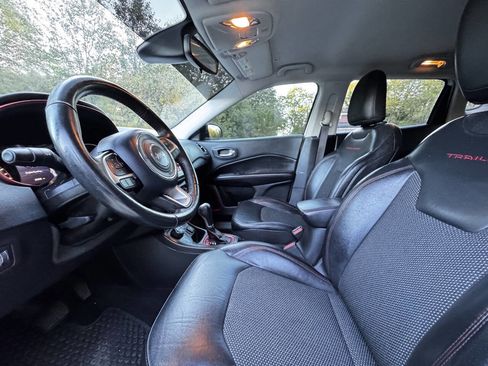 Used 2018 Jeep Compass Trailhawk image 9