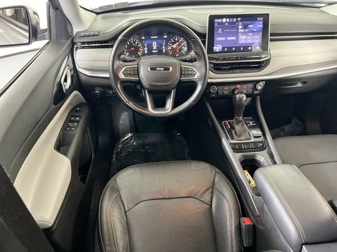 Used 2022 Jeep Compass Limited image 19