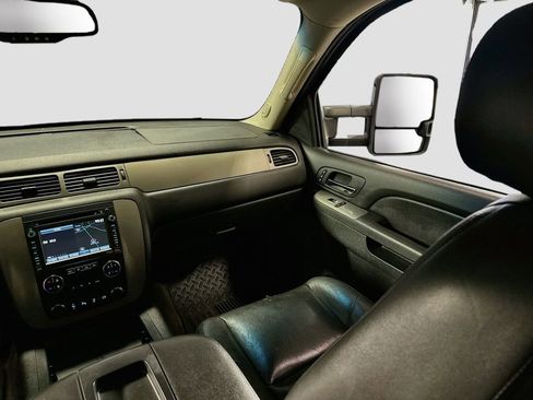 Used 2014 Chevrolet Silverado 2500 LTZ w/ LTZ Plus Package AWD/4WD image 23