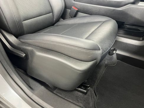 Certified 2025 Chevrolet Equinox LT w/ Convenience Package II AWD/4WD image 7