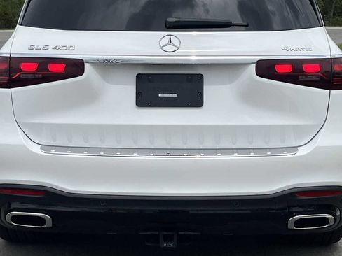 Certified 2025 Mercedes-Benz GLS 450 4MATIC image 19