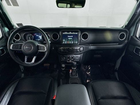 Used 2023 Jeep Wrangler Unlimited Sahara w/ Cold Weather Group image 33