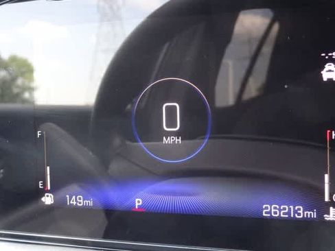 Used 2025 Chevrolet Trax LT image 21