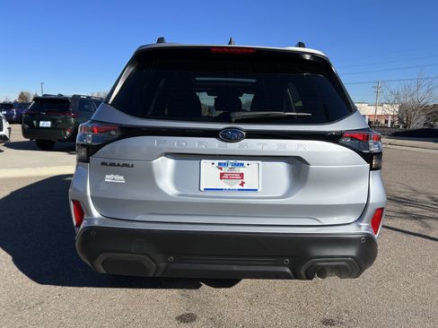 Used 2025 Subaru Forester Limited image 10