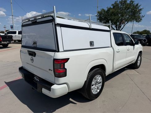 Used 2022 Nissan Frontier SV w/ Technology Package RWD image 3