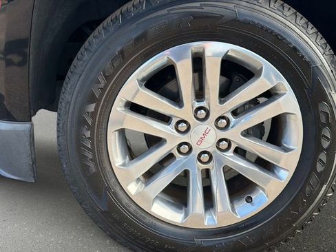 Used 2018 GMC Canyon SLT w/ Driver Alert Package image 10