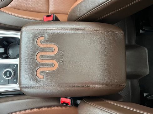 Used 2023 Ford Explorer King Ranch w/ Technology Package image 35