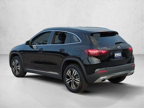 Certified 2026 Mercedes-Benz GLA 250 image 8