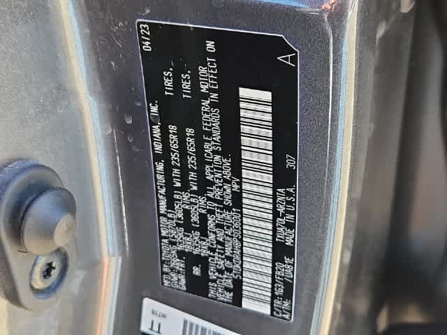 Used 2023 Toyota Highlander L FWD image 29