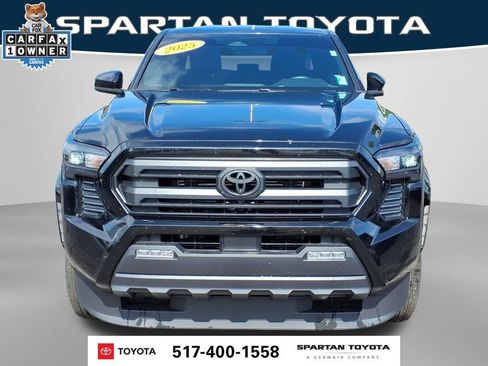 Used 2025 Toyota Tacoma SR5 AWD/4WD image 2