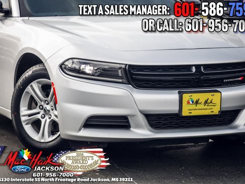 Used 2023 Dodge Charger SXT image 3