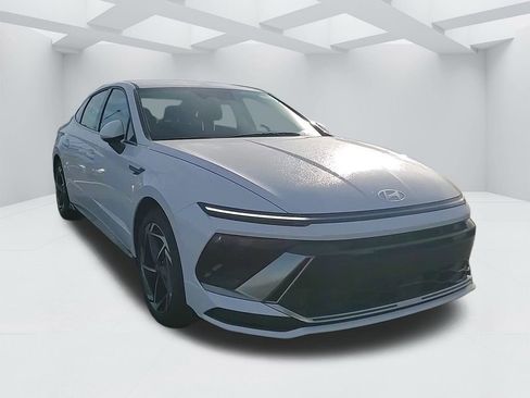 New 2026 Hyundai Sonata SEL image 3