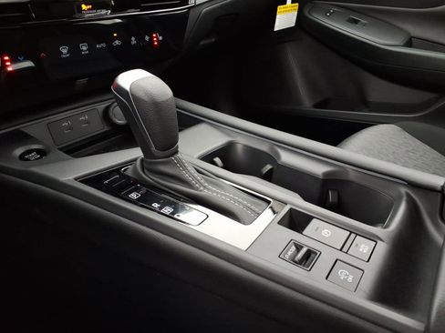 New 2026 Nissan Sentra SV w/ SV Convenience Package FWD image 17