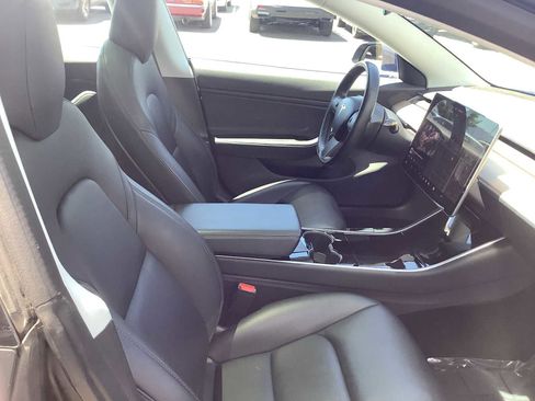 Used 2018 Tesla Model 3 Mid Range RWD image 14