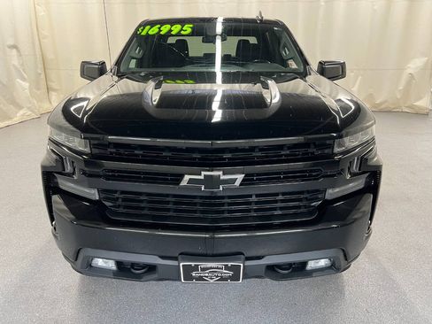 Used 2019 Chevrolet Silverado 1500 RST AWD/4WD image 2