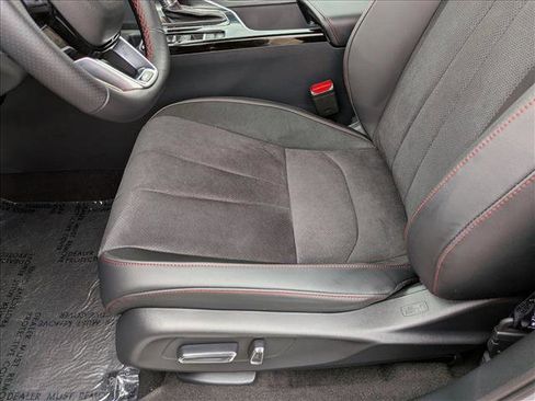 Certified 2025 Acura ADX A-Spec AWD/4WD image 4