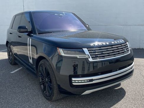 Used 2023 Land Rover Range Rover Autobiography AWD/4WD image 3