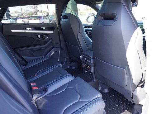 Used 2022 Lamborghini Urus image 42