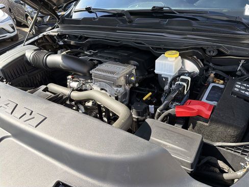 Used 2023 RAM 1500 Big Horn AWD/4WD image 29