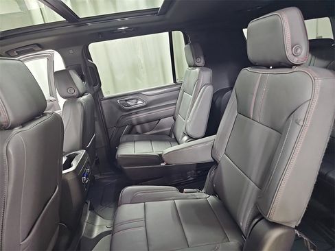 Certified 2024 Chevrolet Suburban RST w/ Luxury Package image 25