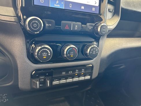 Used 2025 RAM 3500 Tradesman w/ Chrome Appearance Group image 36