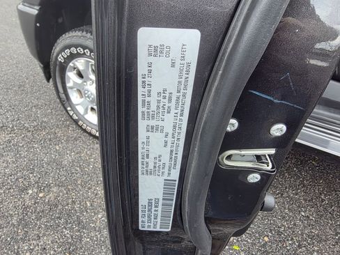 Used 2024 RAM 2500 Laramie AWD/4WD image 29