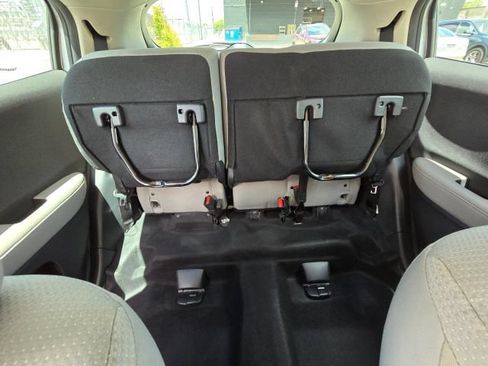 Used 2021 Honda HR-V LX image 17