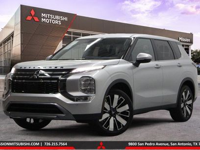 New 2025 Mitsubishi Outlander SE
