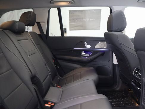 New 2026 Mercedes-Benz GLS 450 4MATIC image 24