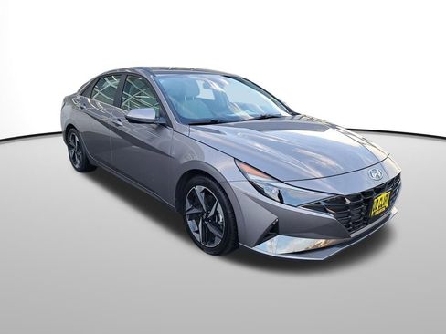 Used 2022 Hyundai Elantra Limited w/ Cargo Package image 8